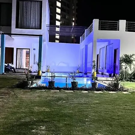 Acqua Manor Homestay